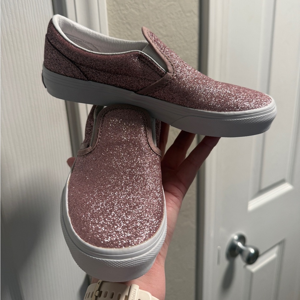 Vans Kids Glitter Slip-On Sneakers in Pink